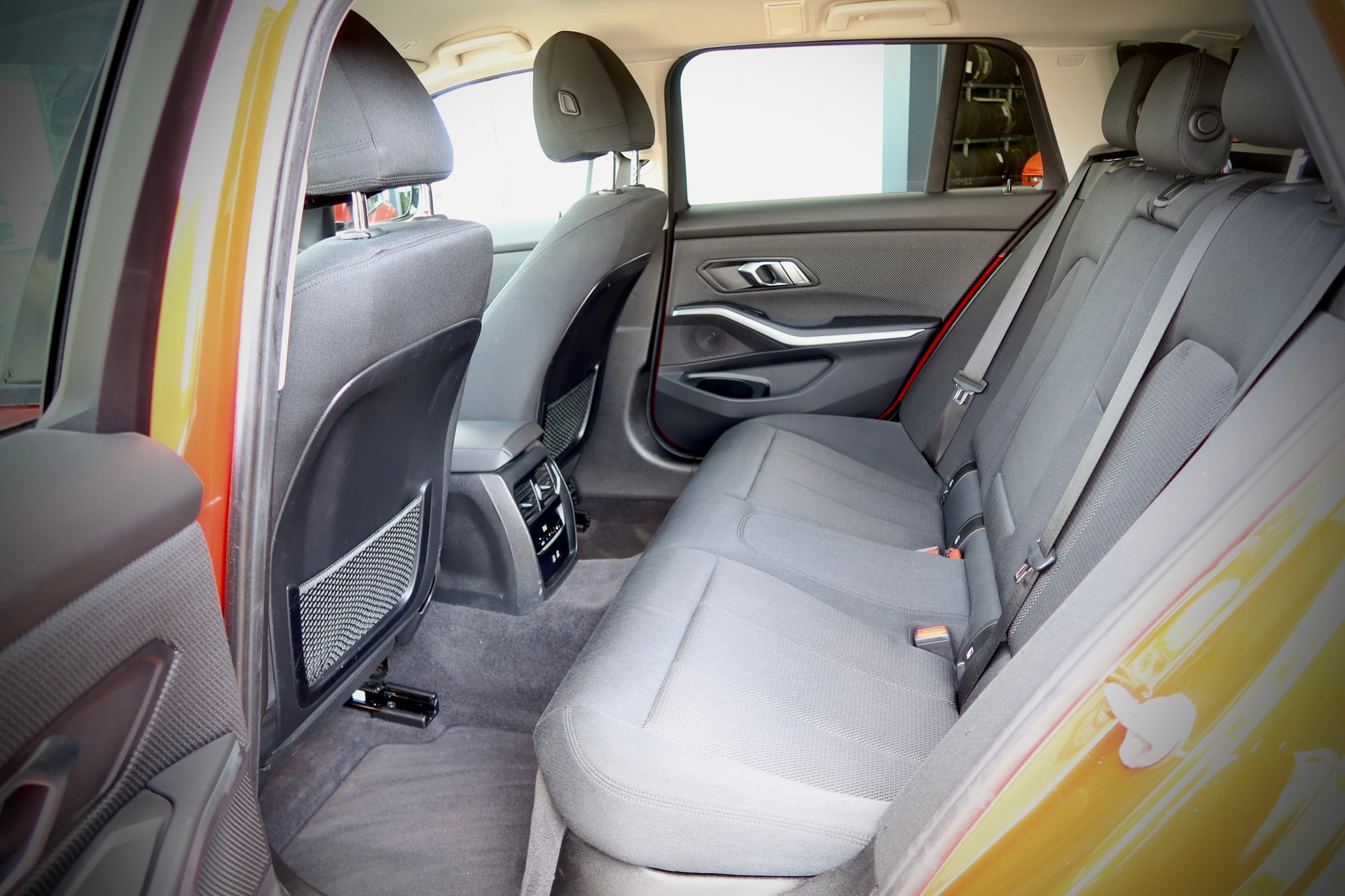 BMW 318d Touring Aut | Standheizung | Kamera | 1.Hand | MwSt. – Bild 14