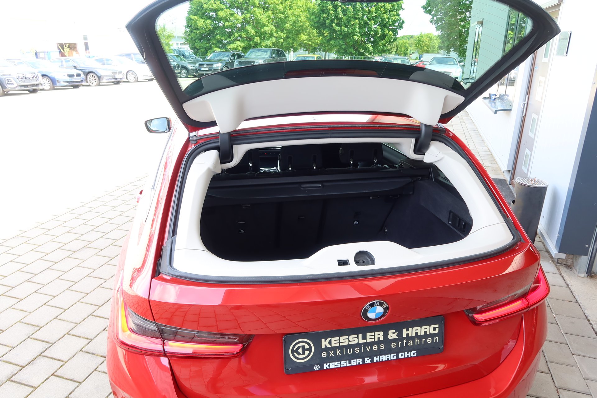 BMW 318d Touring Aut | Standheizung | Kamera | 1.Hand | MwSt. – Bild 17
