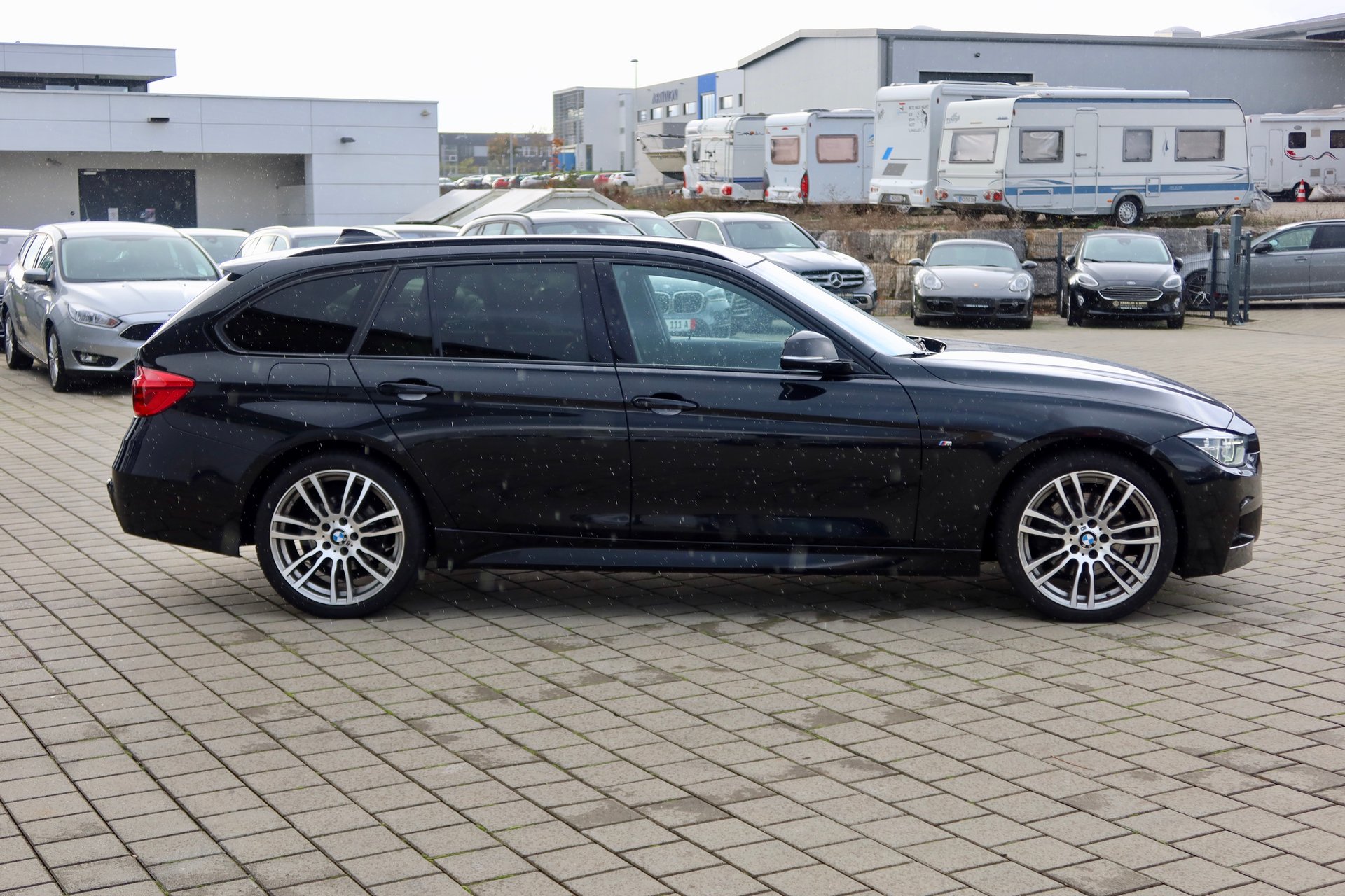 BMW 330i xDrive M-Sport#LED#1HAND# SERVICE# – Bild 5