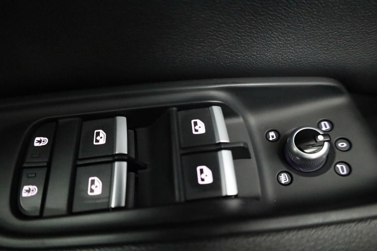 Audi Q7 45 TDI quattro, Luft, AHK, Leder, Kamera, Tou – Bild 9