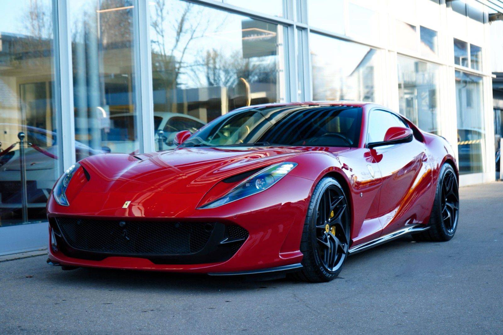 Ferrari 812 Gebrauchtwagen Kaufen