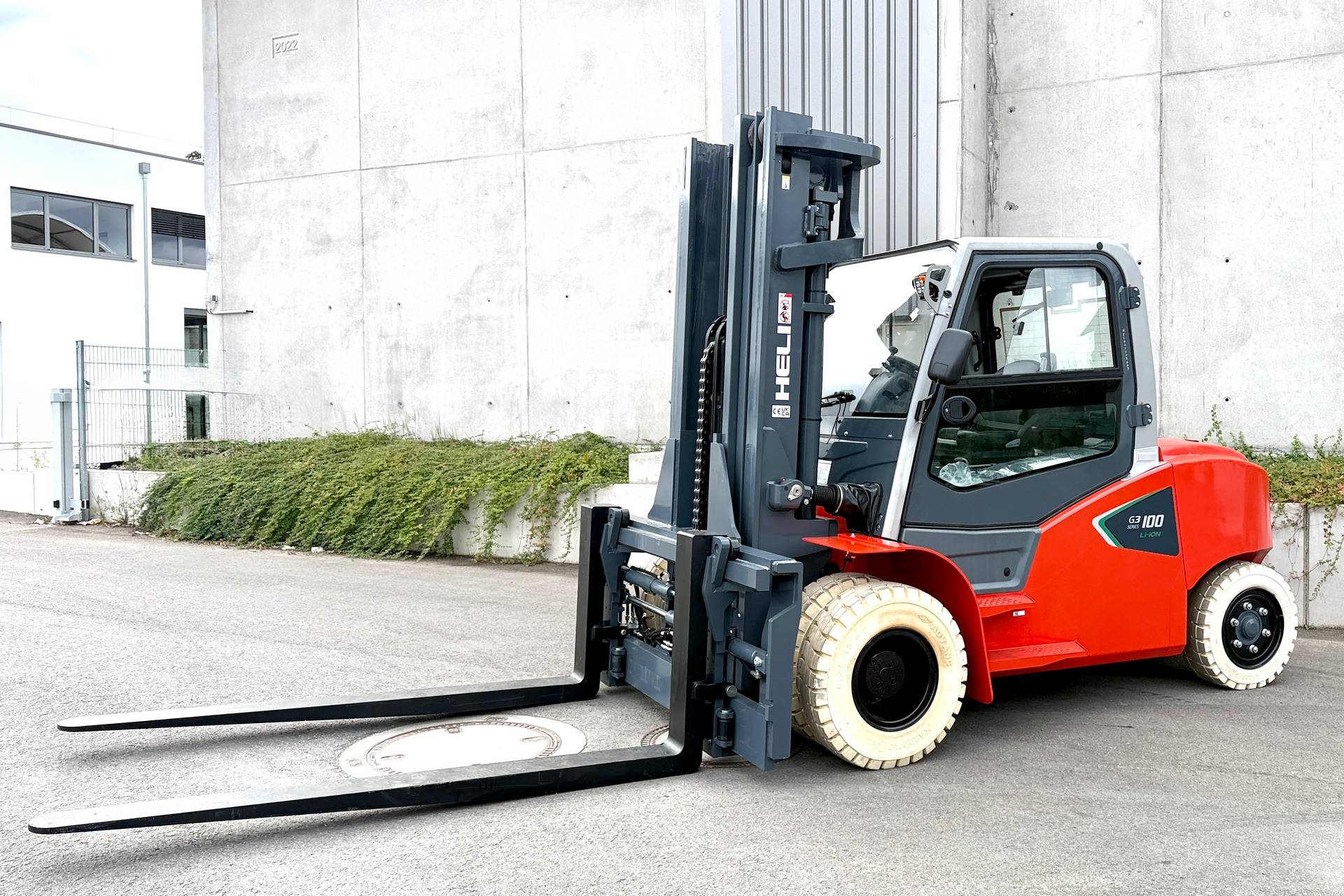 Gabelstapler Gebraucht kaufen – Heli CPD100-GB2DLI HD mit Elektro in Deutschland