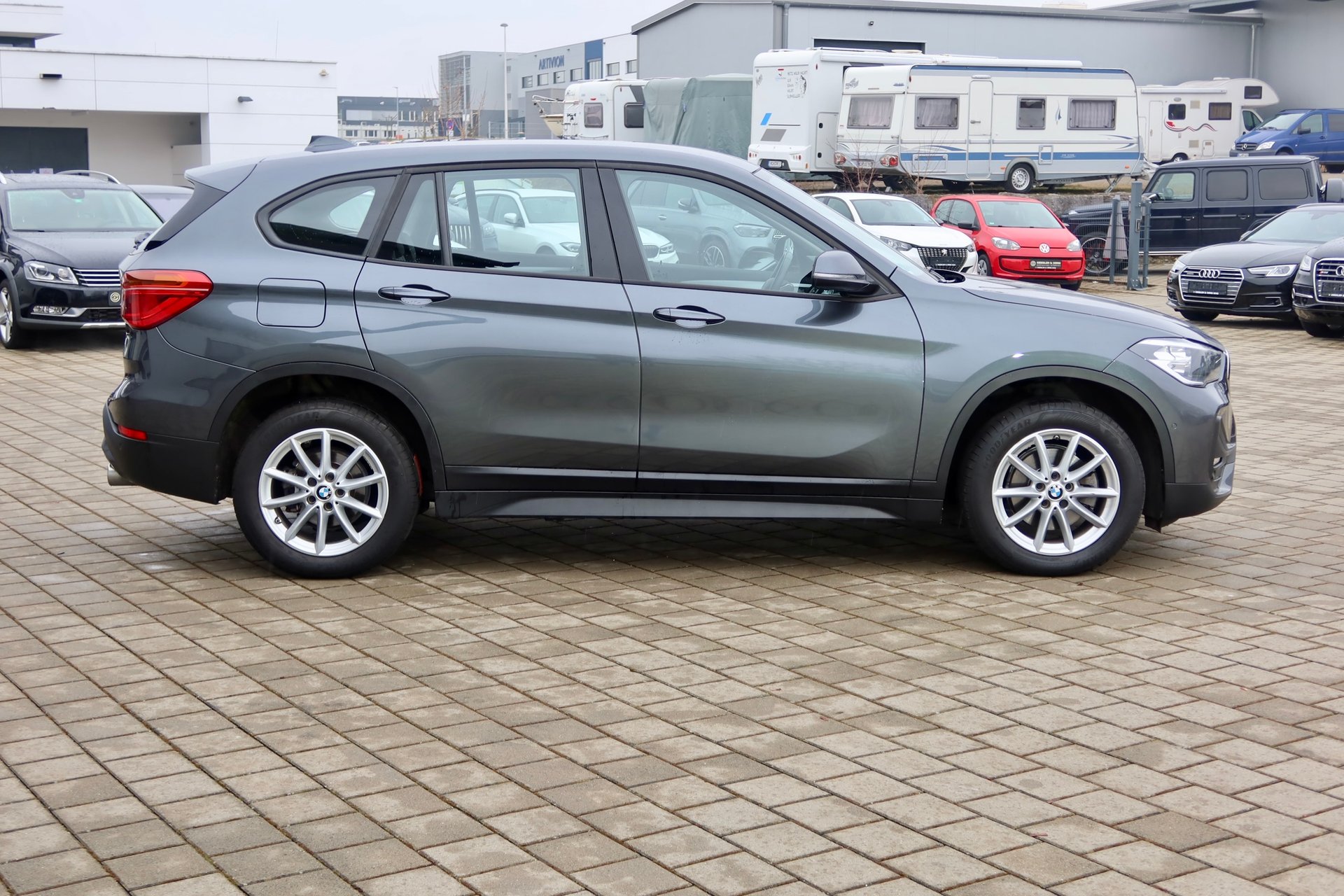 BMW X1 sDrive 18d Advantage#1HAND#8xALU# – Bild 5