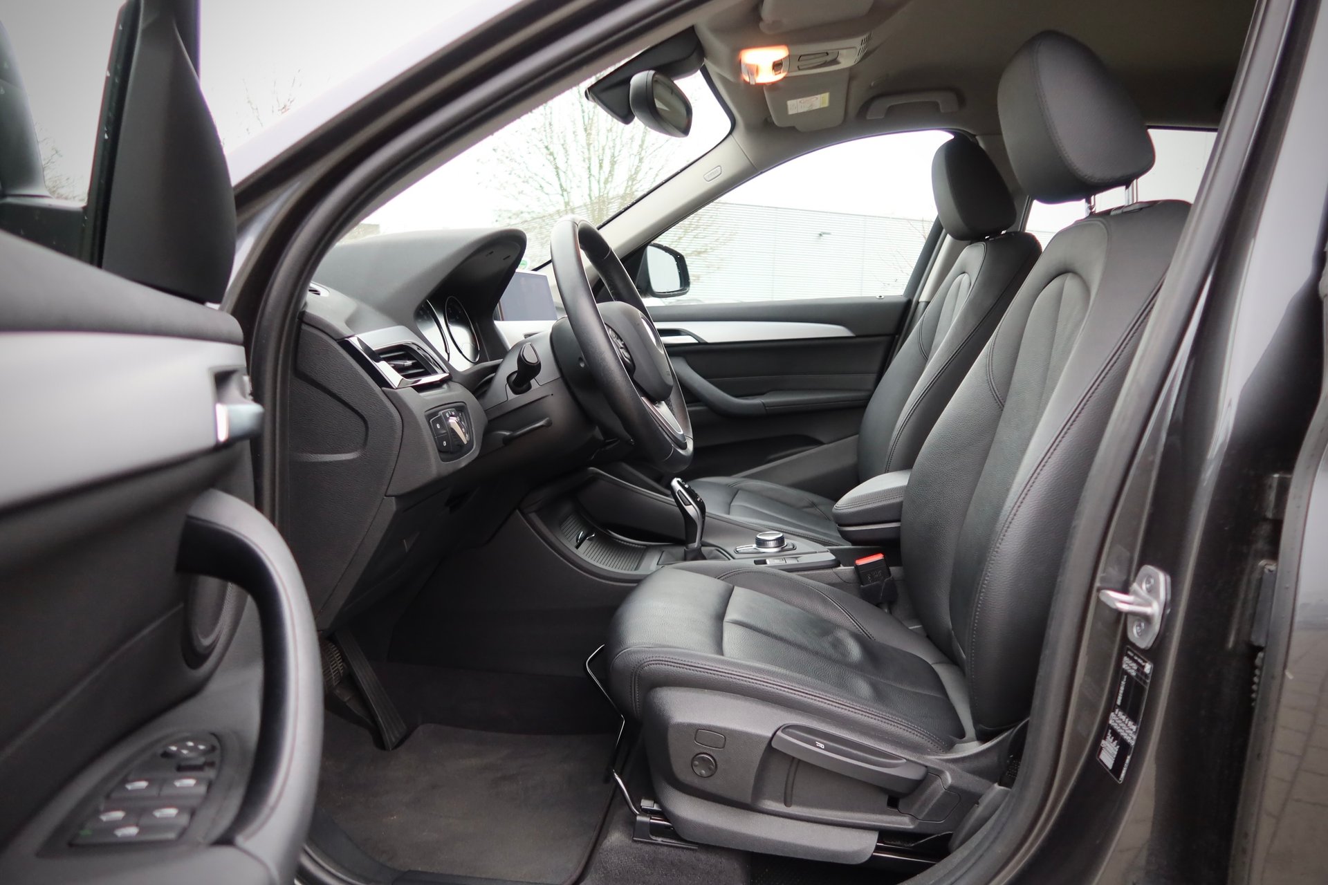 BMW X1 sDrive 18d Advantage#1HAND#8xALU# – Bild 9
