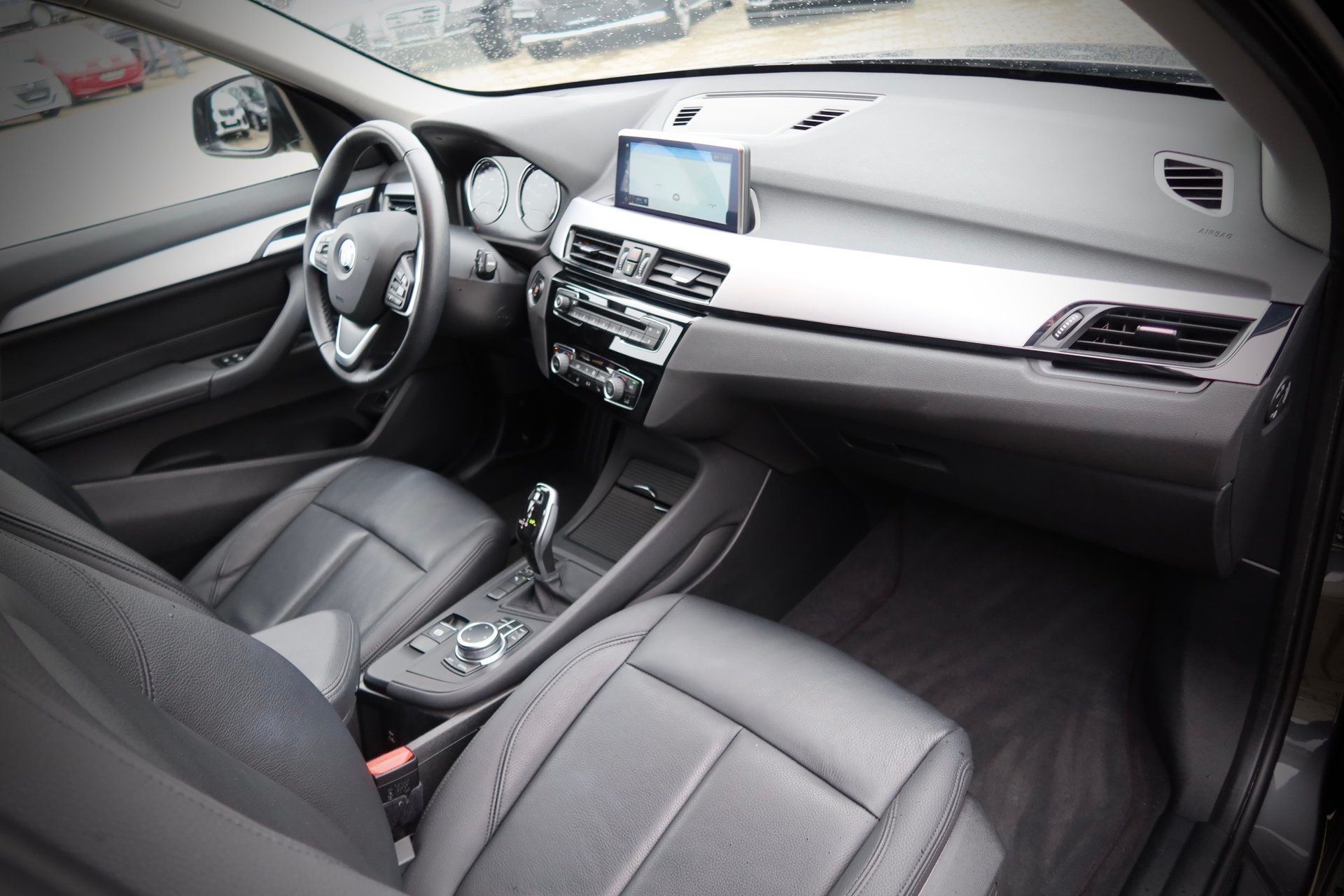 BMW X1 sDrive 18d Advantage#1HAND#8xALU# – Bild 11
