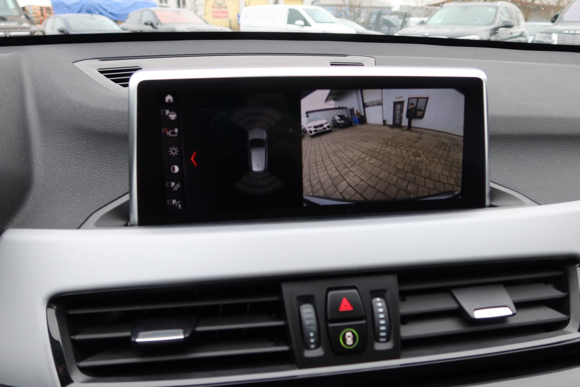 BMW X1 sDrive 18d Advantage#1HAND#8xALU# – Bild 15
