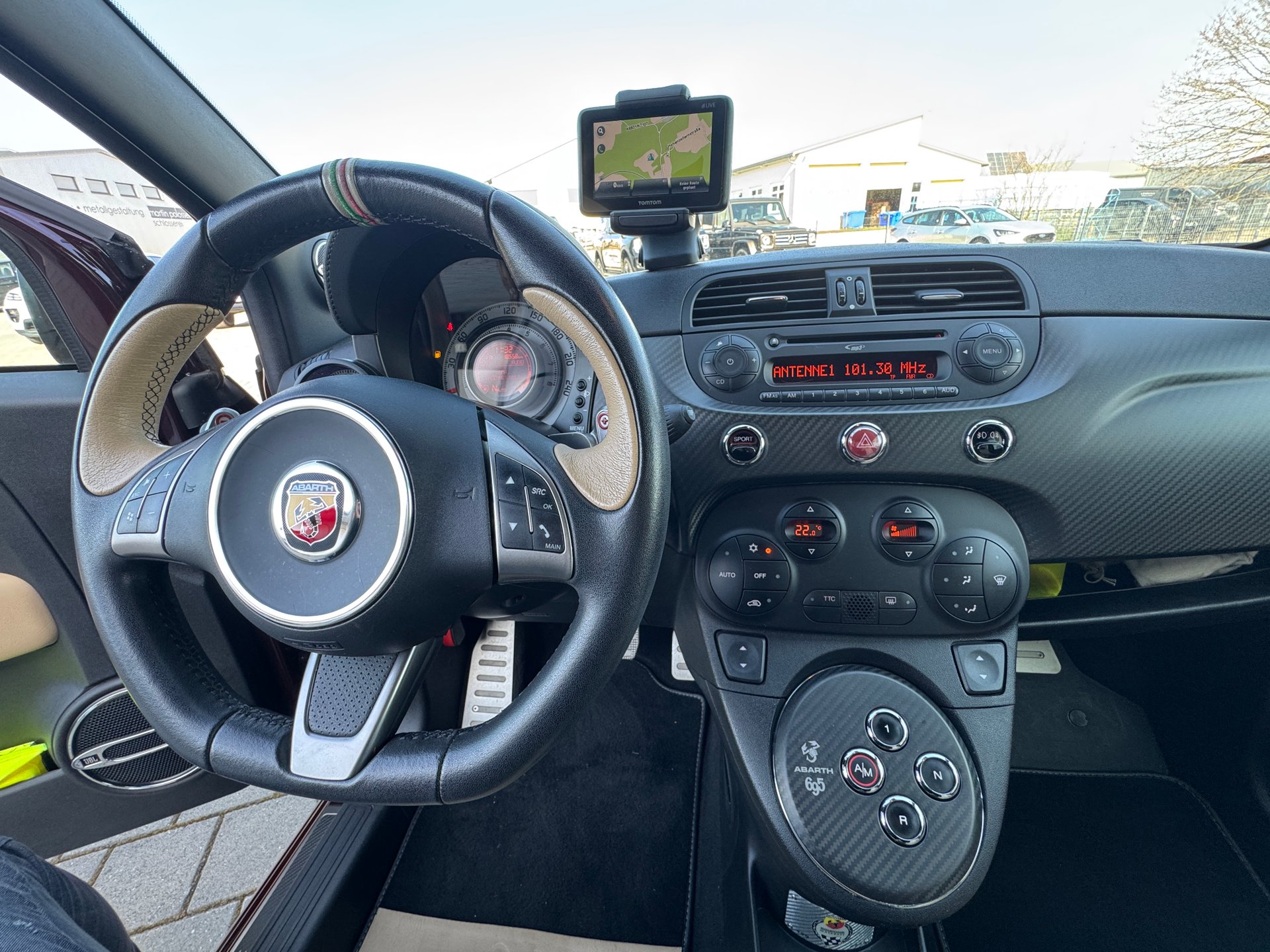 Abarth Cabrio 695 Edizione Maserati/NR.499 von 499 – Bild 16