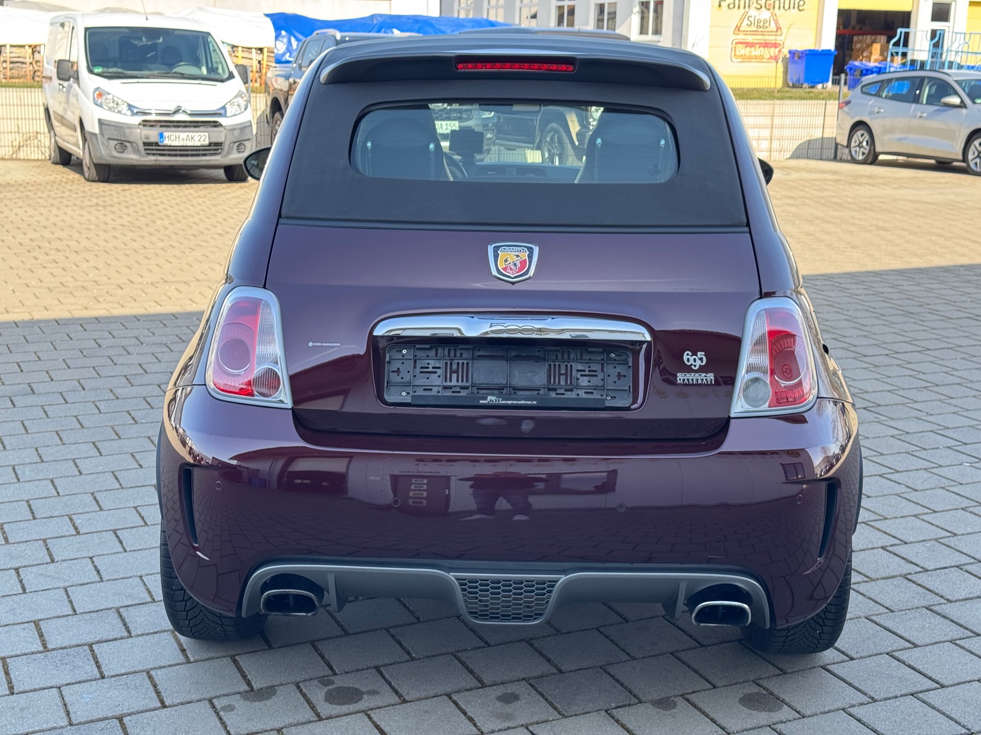 Abarth Cabrio 695 Edizione Maserati/NR.499 von 499 – Bild 8