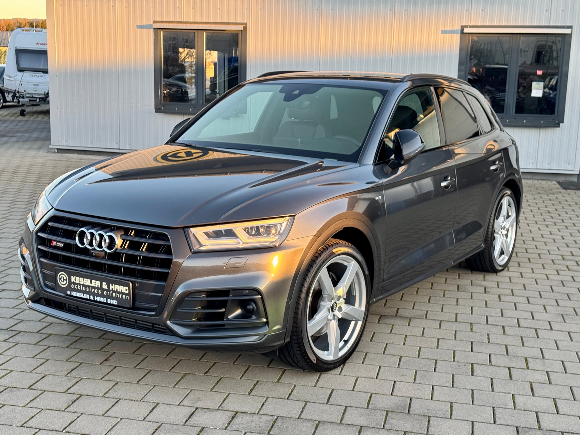 Audi SQ5 3.0 TFSI quattro /Key-Go/Kamera/ACC/LUFT/ABT – Bild 2