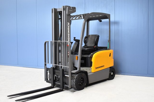 Gabelstapler Gebraucht kaufen – Jungheinrich EFG BC 320 mit Elektro in Österreich