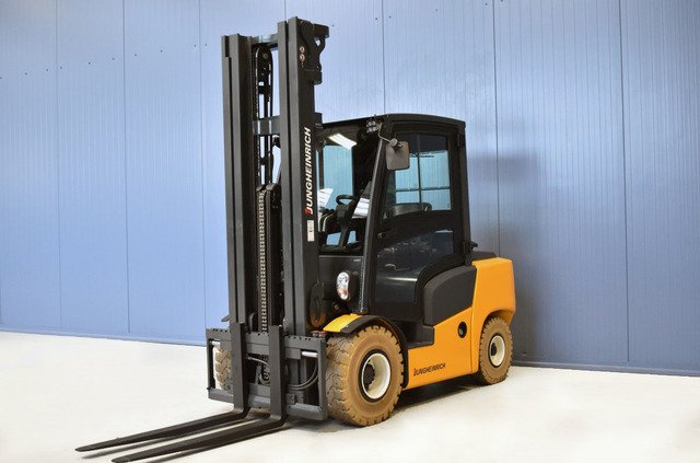 Gabelstapler Gebraucht kaufen – Jungheinrich DFG 430 mit Diesel in Österreich