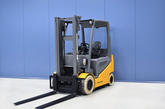 Gabelstapler Gebraucht kaufen – Jungheinrich EFG 425 K mit Elektro in Österreich