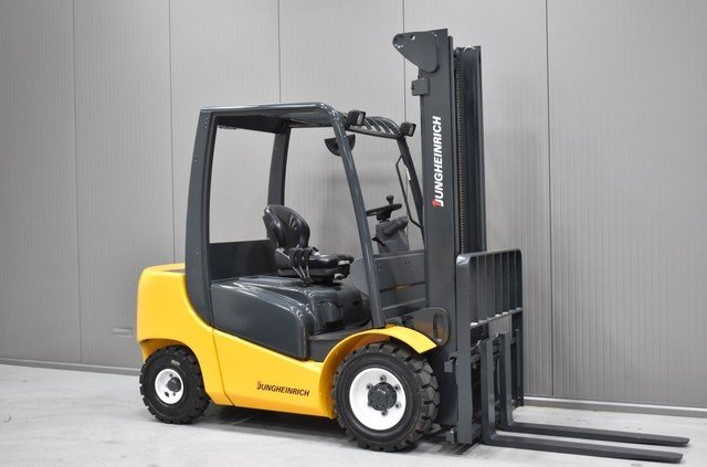 Gabelstapler Gebraucht kaufen – Jungheinrich DFG 430 mit Diesel in Österreich