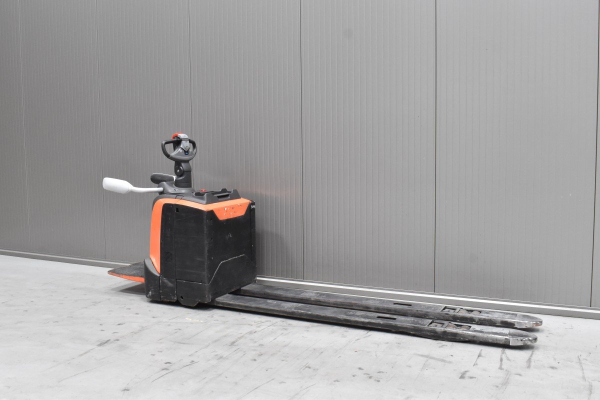 Gabelstapler Gebraucht kaufen – Toyota LPE 200 mit Elektro in Österreich