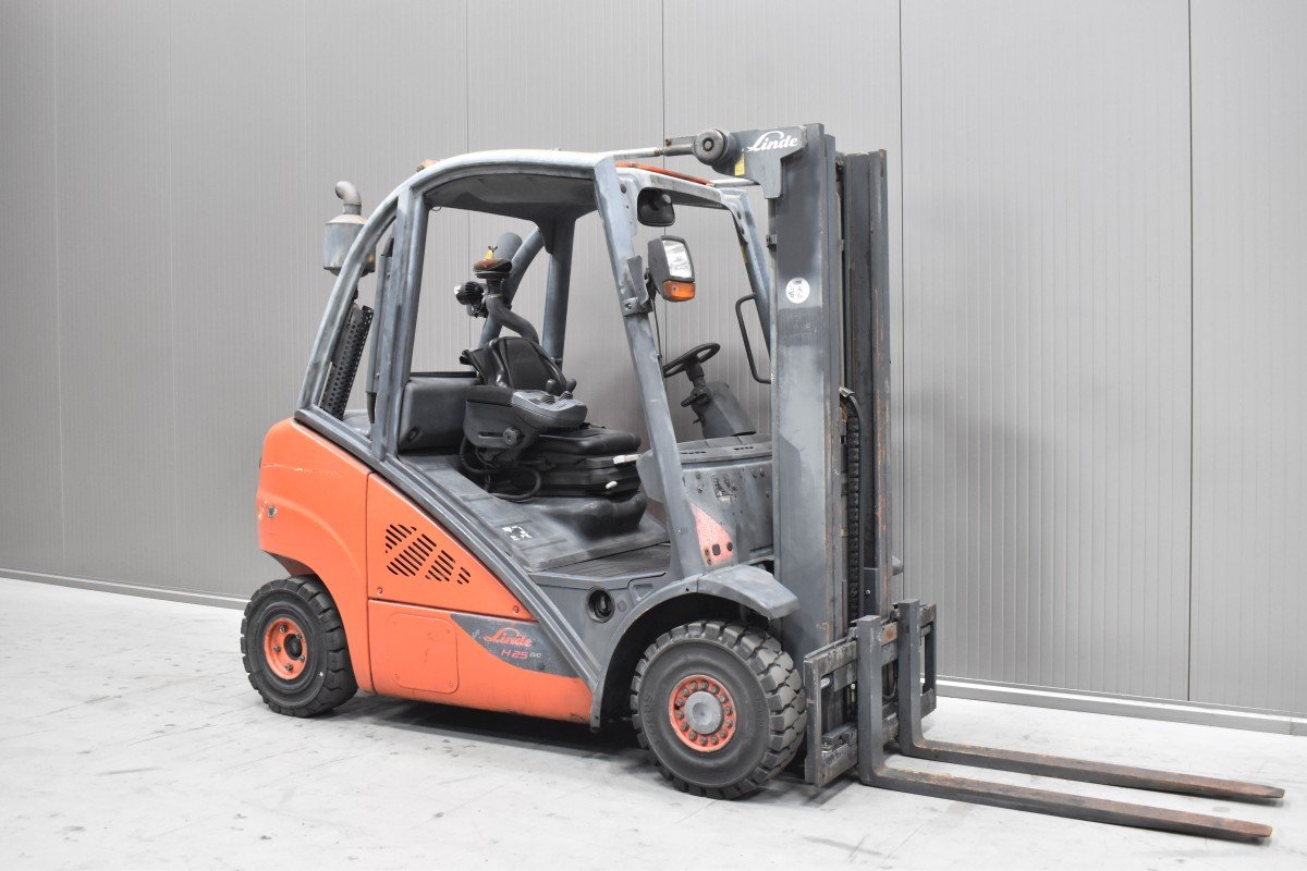 Gabelstapler Gebraucht kaufen – Linde H 25 D - 02 mit Diesel in Österreich