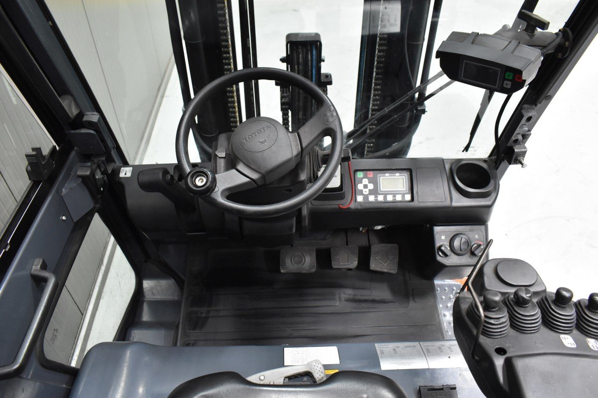 Toyota 8FBMT25 – Bild 6