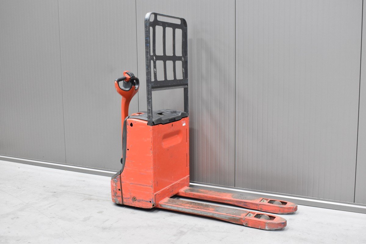 Gabelstapler Gebraucht kaufen – Linde T 16 mit Elektro in Österreich