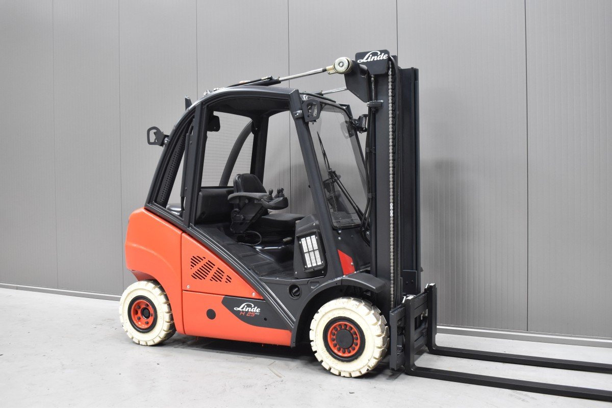 Gabelstapler Gebraucht kaufen – Linde H 25 D - 01 mit Diesel in Österreich