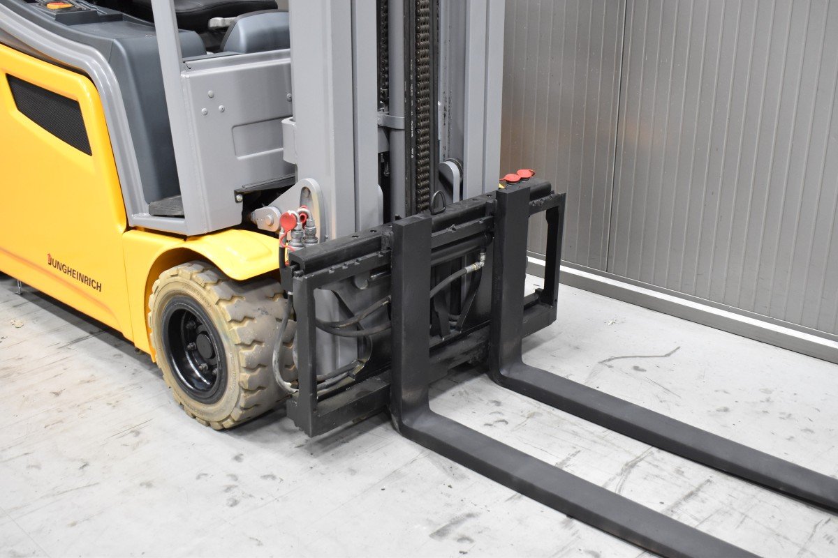 Jungheinrich EFG 320 – Bild 5