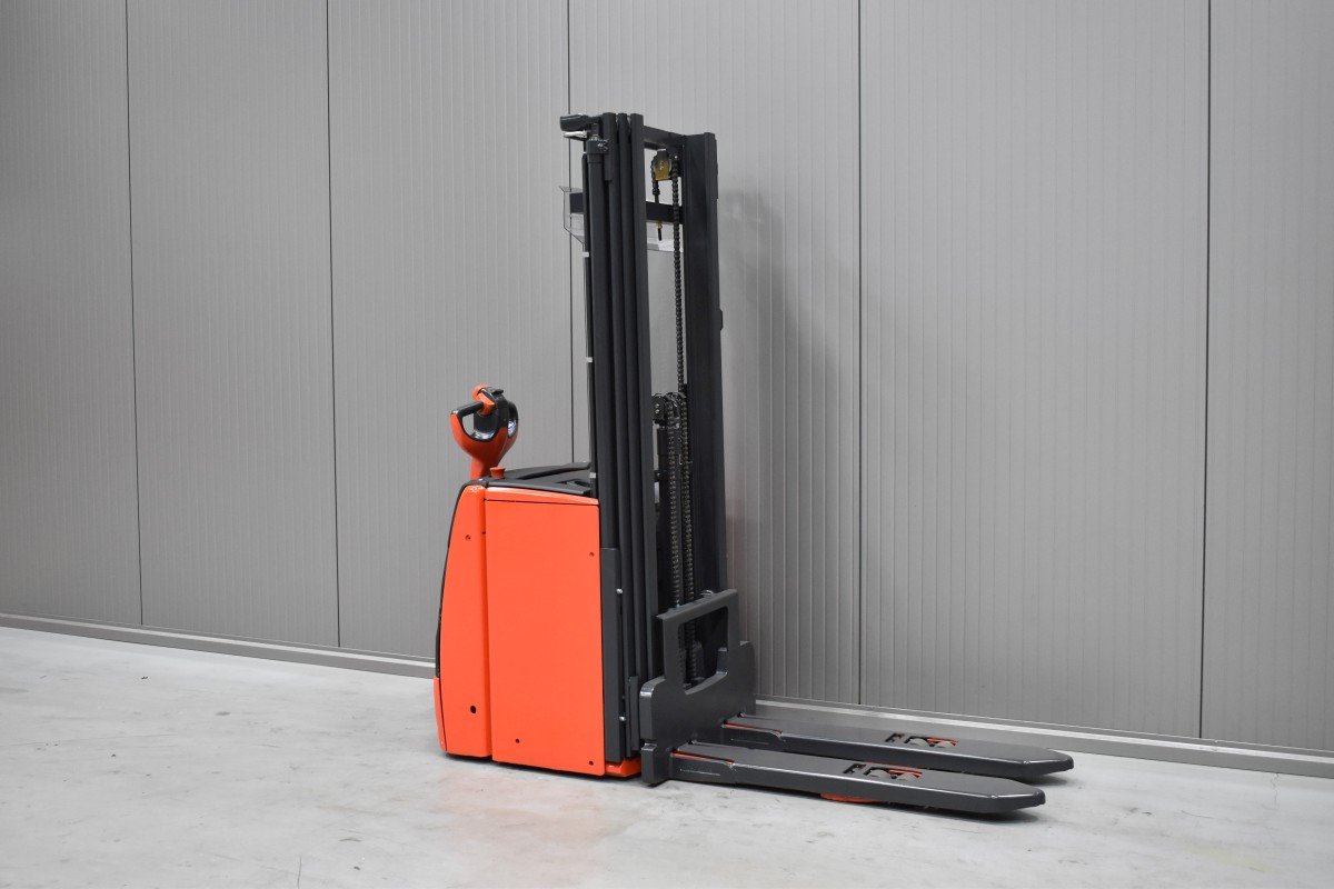 Gabelstapler Gebraucht kaufen – Linde L 14 mit Elektro in Österreich