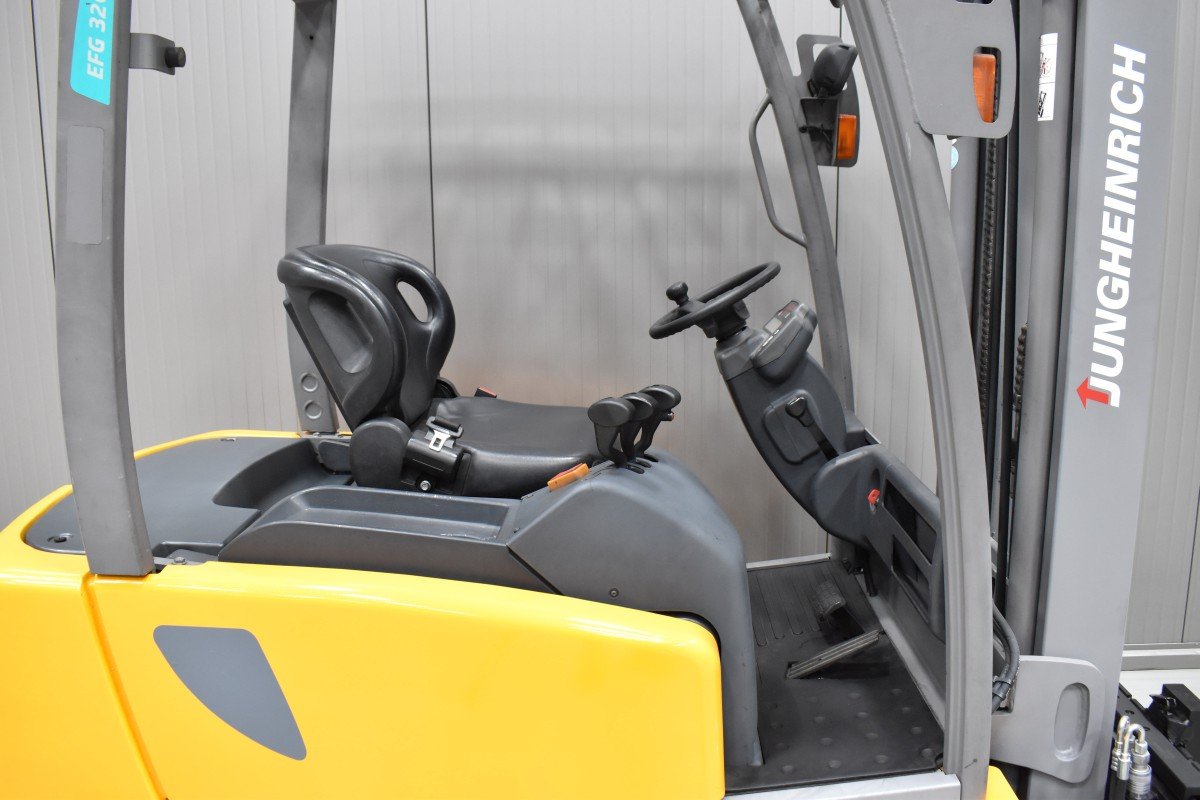 Jungheinrich EFG 320 N – Bild 4