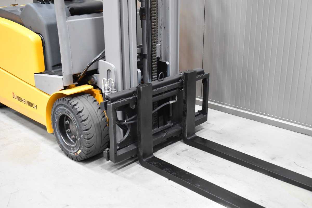 Jungheinrich EFG 320 N – Bild 5