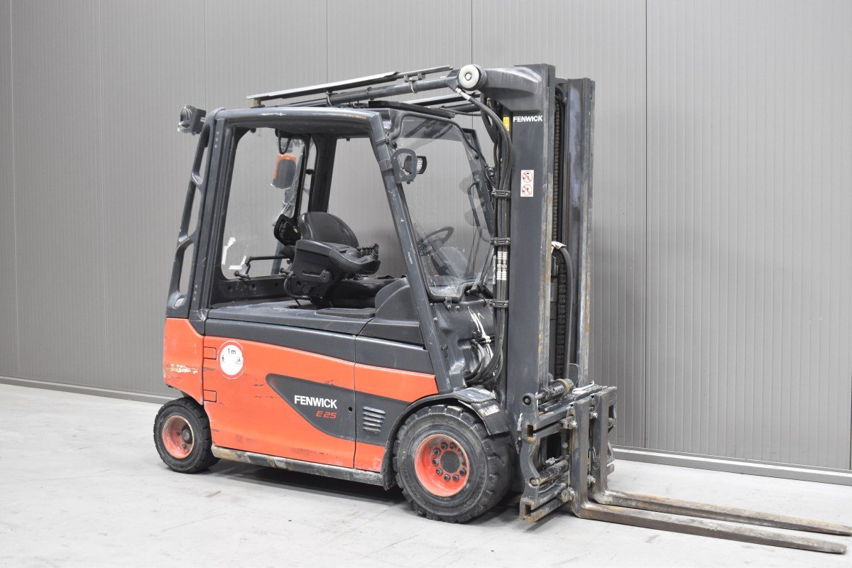 Gabelstapler Gebraucht kaufen – Linde E 25 L - 01 mit Elektro in Österreich