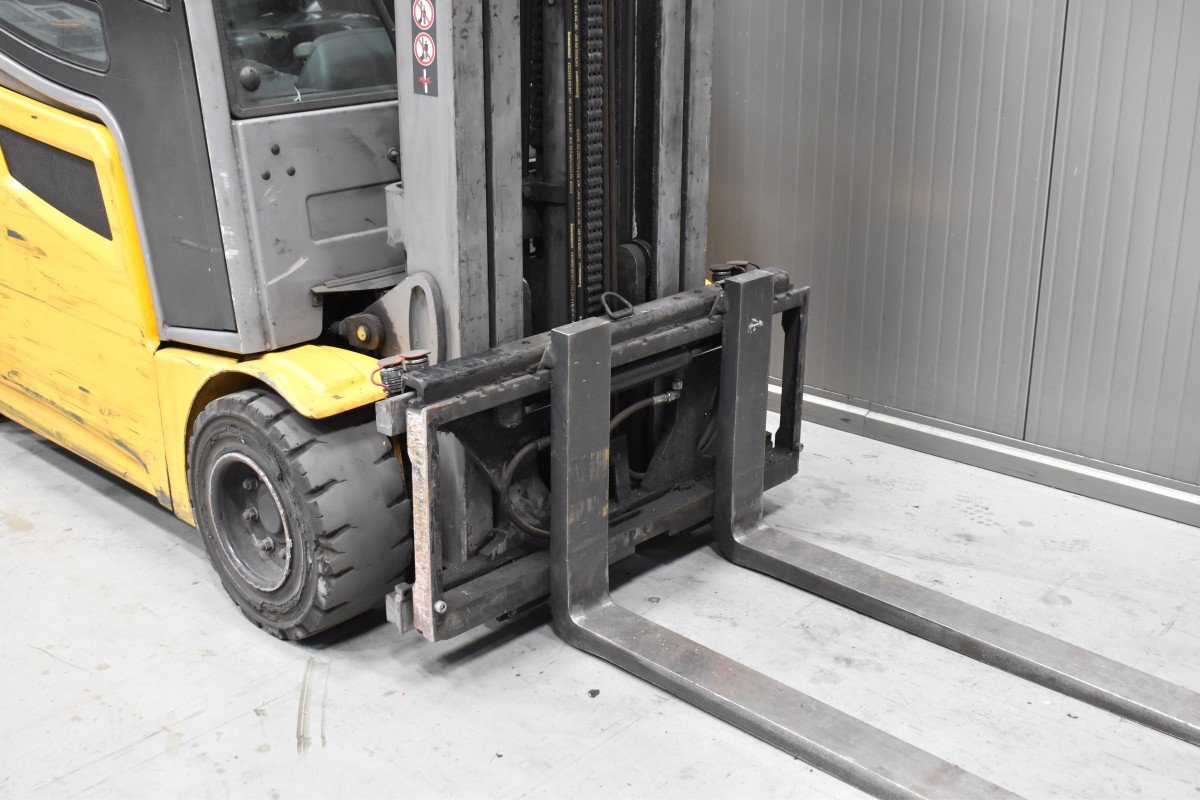 Jungheinrich EFG 320 – Bild 5