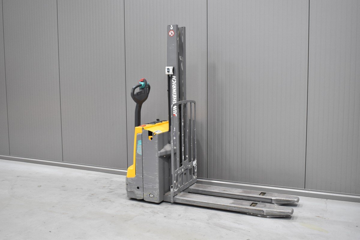 Gabelstapler Gebraucht kaufen – Jungheinrich EMD 118 mit Elektro in Österreich