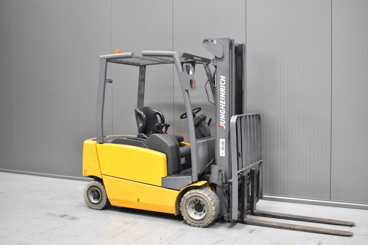 Gabelstapler Gebraucht kaufen – Jungheinrich EFG 320 N mit Elektro in Österreich