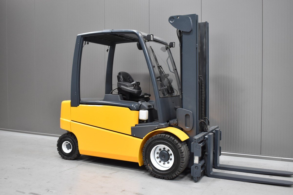 Gabelstapler Gebraucht kaufen – Jungheinrich EFG 550 mit Elektro in Österreich