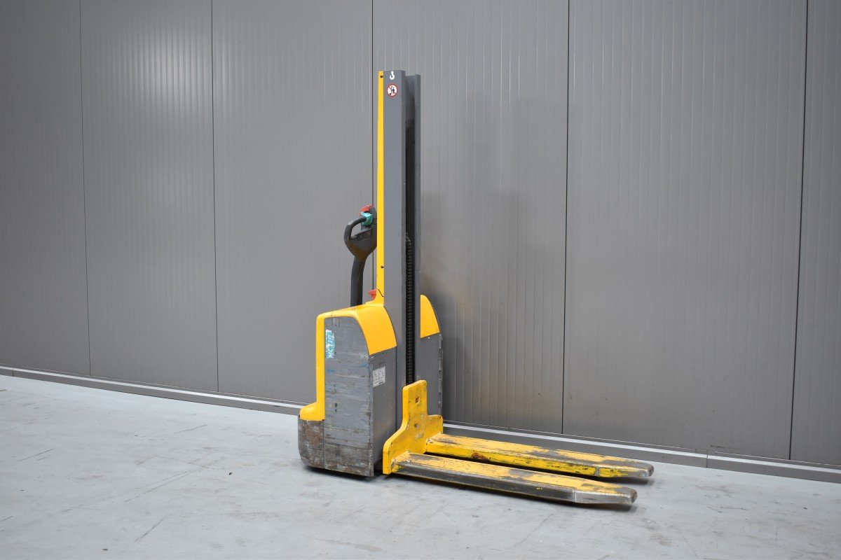 Gabelstapler Gebraucht kaufen – Jungheinrich EMC110 mit Elektro in Österreich