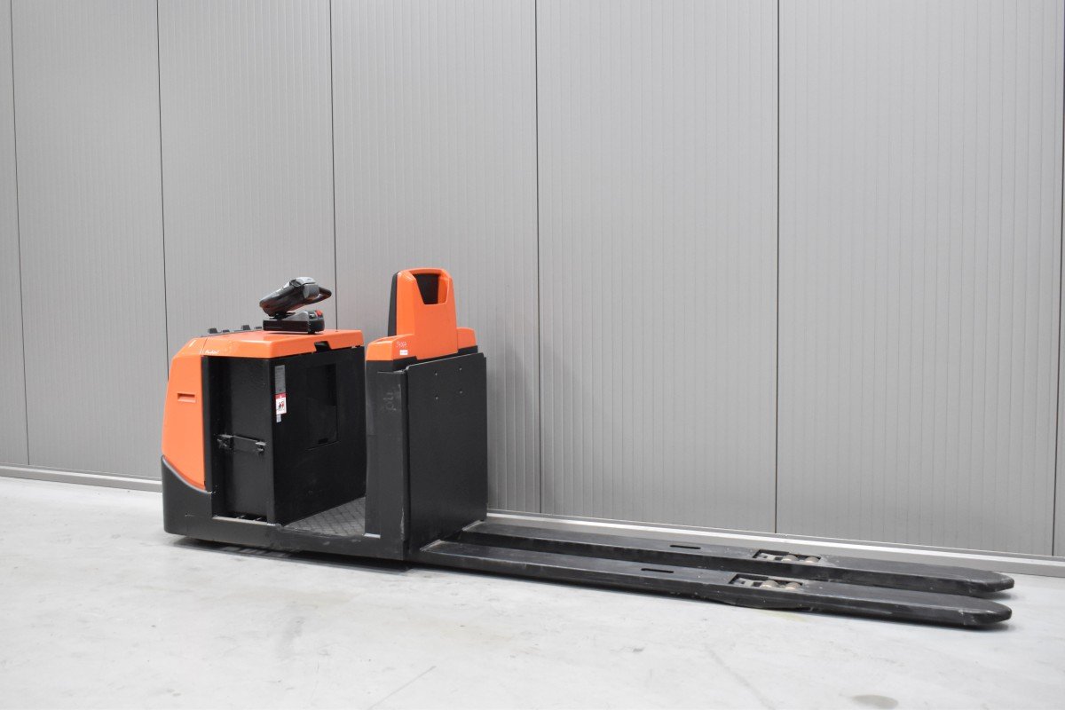 Gabelstapler Gebraucht kaufen – Toyota OSE 250 mit Elektro in Österreich