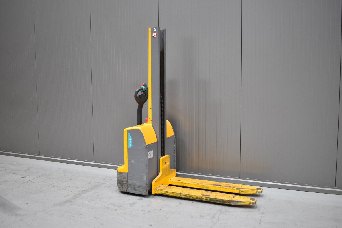 Gabelstapler Gebraucht kaufen – Jungheinrich EMC 110 mit Elektro in Österreich