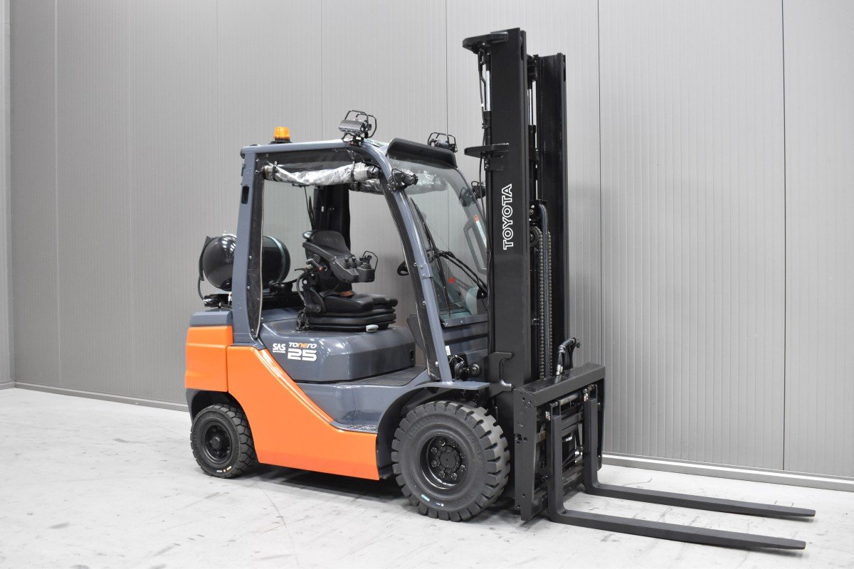 Toyota 02-8FGF25