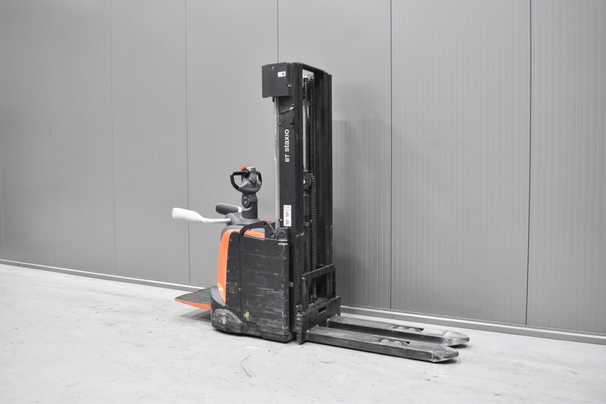 Gabelstapler Gebraucht kaufen – Toyota SPE 140 mit Elektro in Österreich