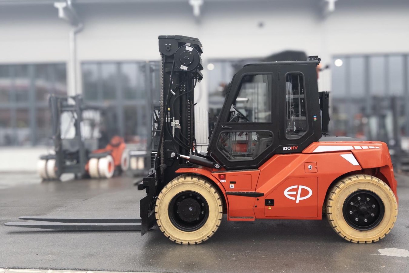 Gabelstapler Gebraucht kaufen – EP EFL 1003-HV-6 mit Elektro in Österreich