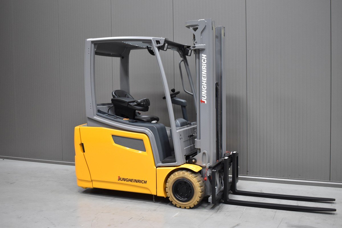 Gabelstapler Gebraucht kaufen – Jungheinrich EFG 220 mit Elektro in Österreich
