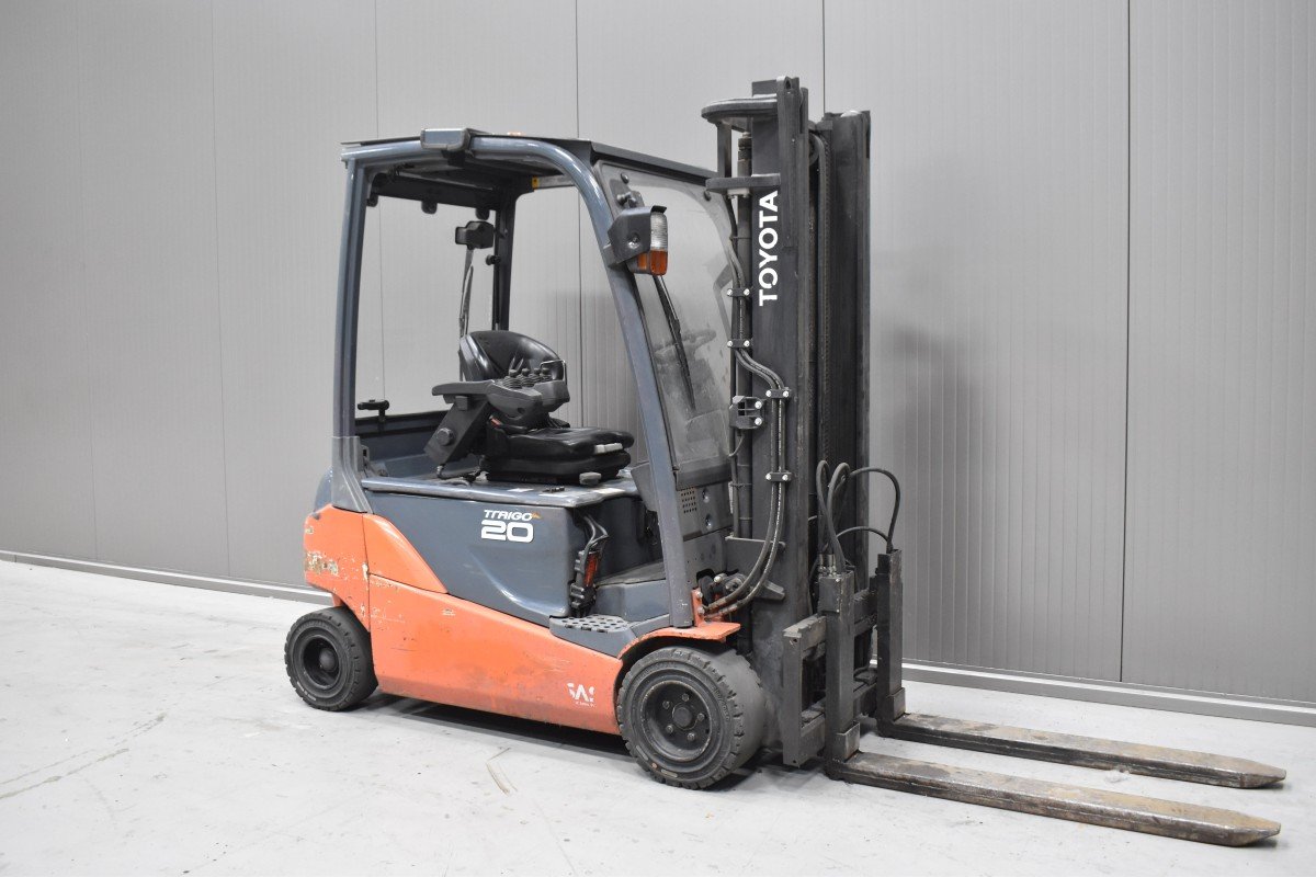 Gabelstapler Gebraucht kaufen – Toyota 8FBMT20 mit Elektro in Österreich