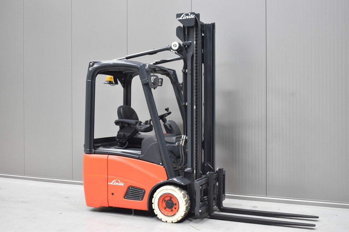 Gabelstapler Gebraucht kaufen – Linde E 12 - 01 mit Elektro in Österreich
