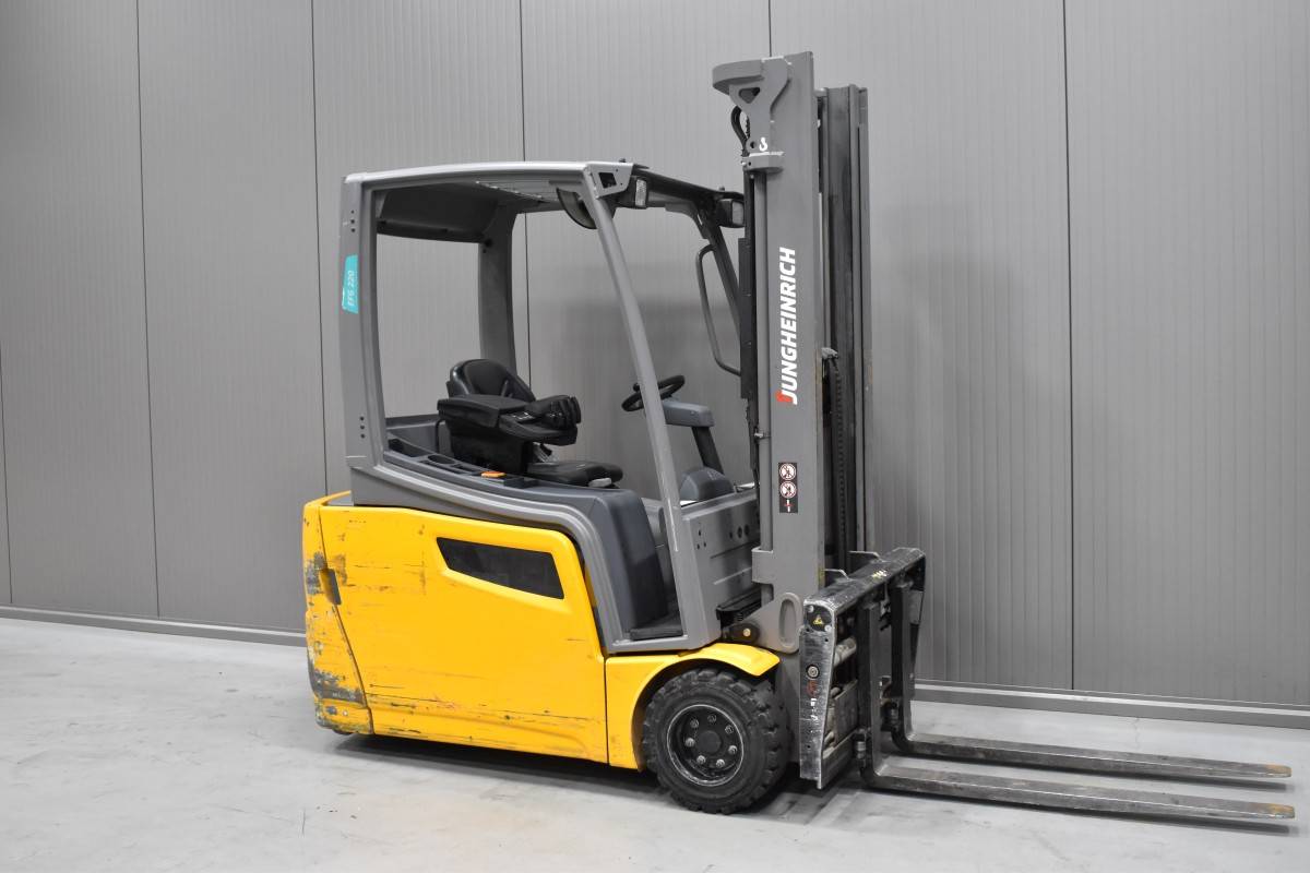 Gabelstapler Gebraucht kaufen – Jungheinrich EFG 220 mit Elektro in Deutschland
