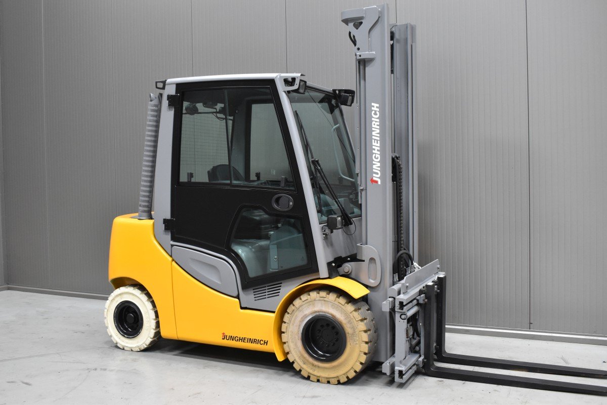 Gabelstapler Gebraucht kaufen – Jungheinrich DFG 430s mit Diesel in Österreich
