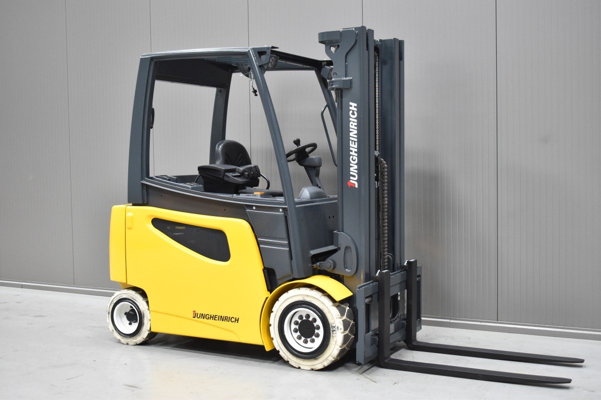 Gabelstapler Gebraucht kaufen – Caterpillar 2EPC6000 mit Elektro in Österreich