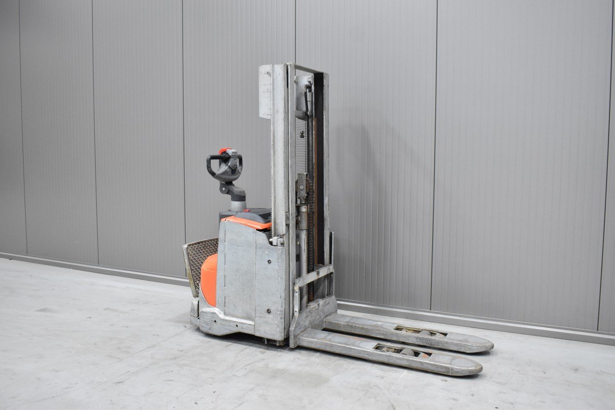 Gabelstapler Gebraucht kaufen – Toyota SWE 120L mit Elektro in Österreich