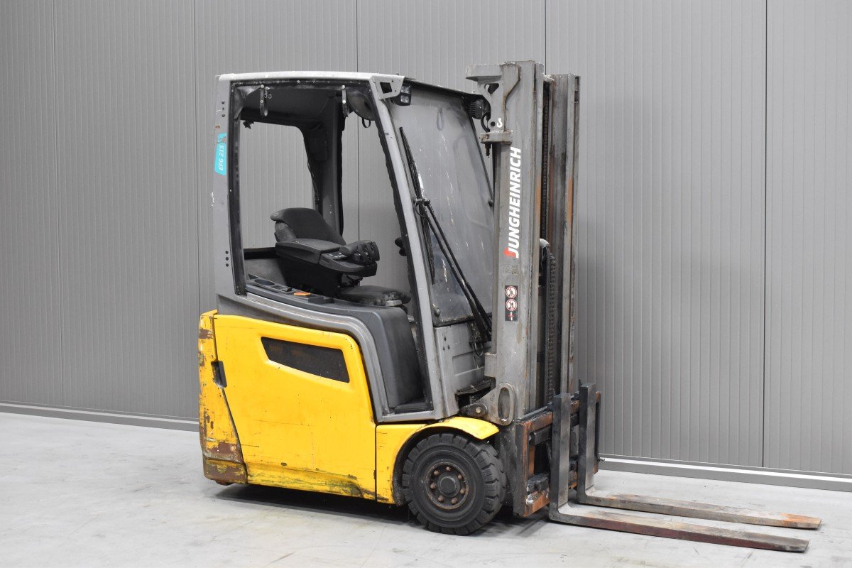 Gabelstapler Gebraucht kaufen – Jungheinrich EFG 215 mit Elektro in Österreich