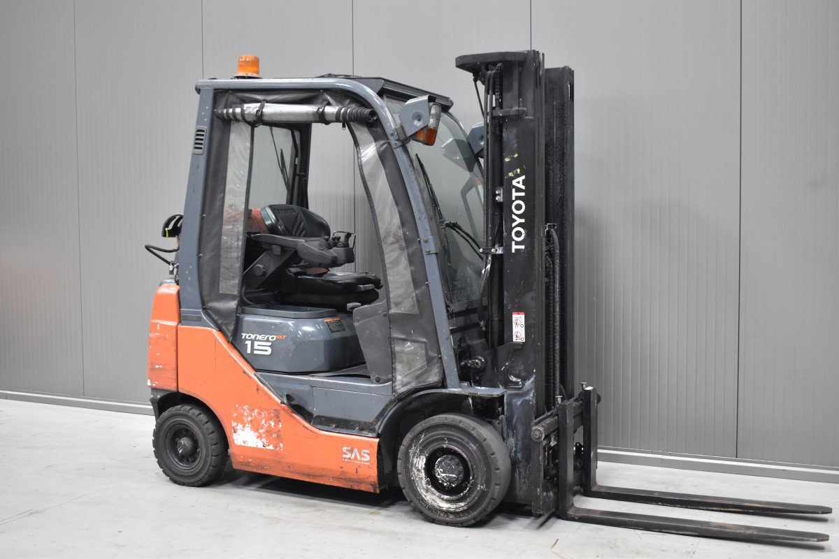 Gabelstapler Gebraucht kaufen – Toyota 06-8FG15F mit Gas in Österreich