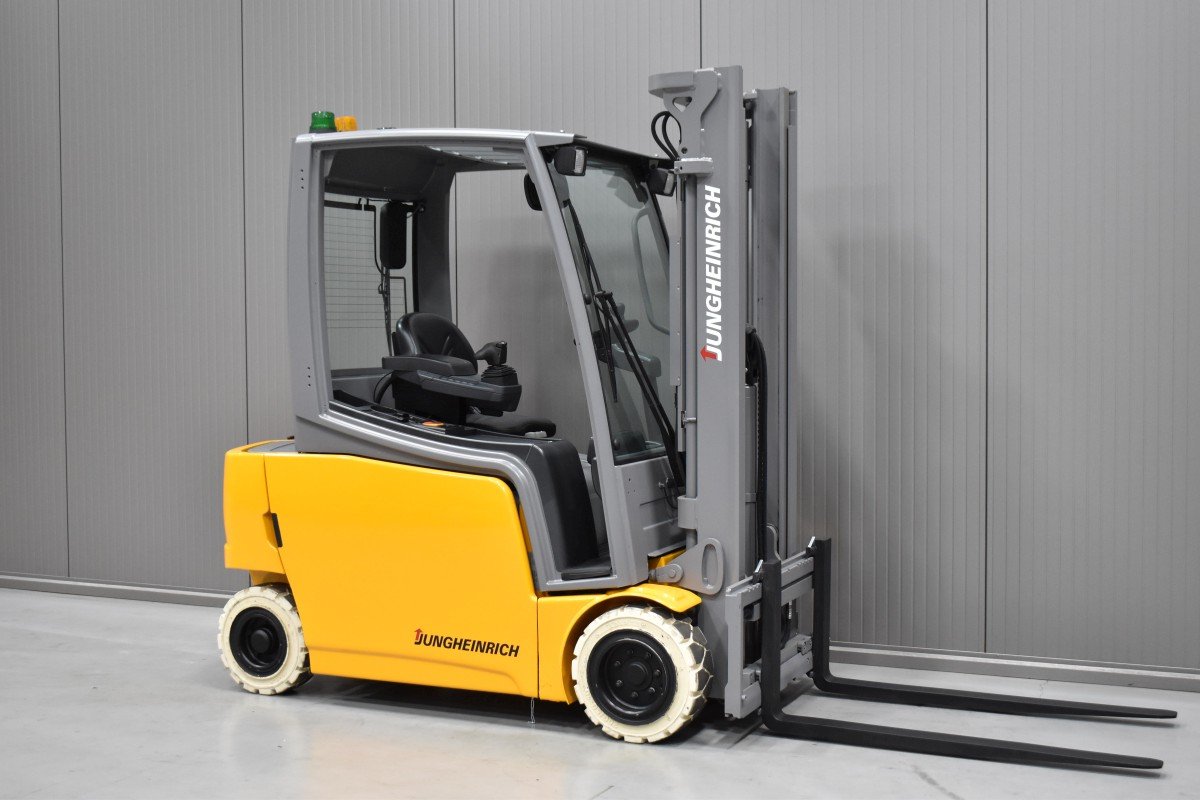 Gabelstapler Gebraucht kaufen – Jungheinrich EFG 320 mit Elektro in Österreich