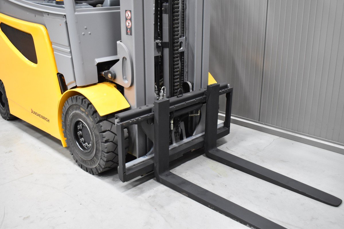 Jungheinrich EFG 425 k – Bild 5