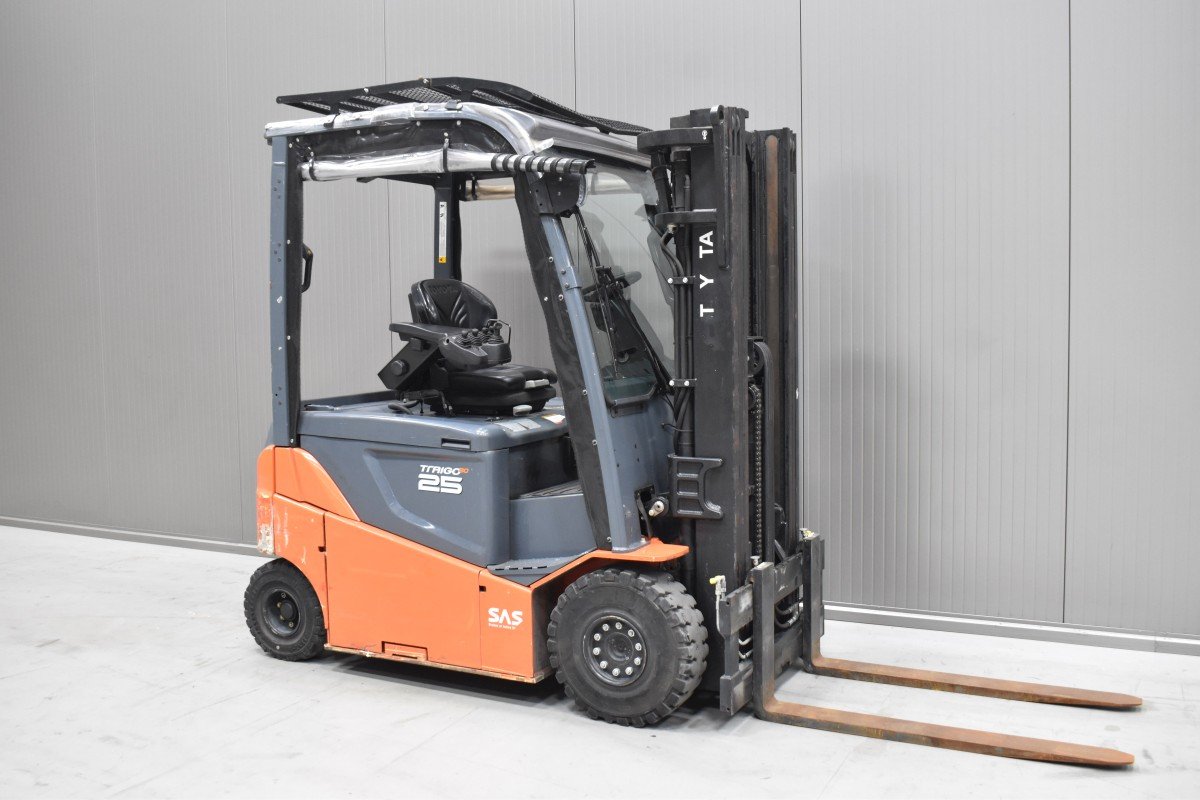Gabelstapler Gebraucht kaufen – Toyota 8FBMKT25 mit Elektro in Österreich
