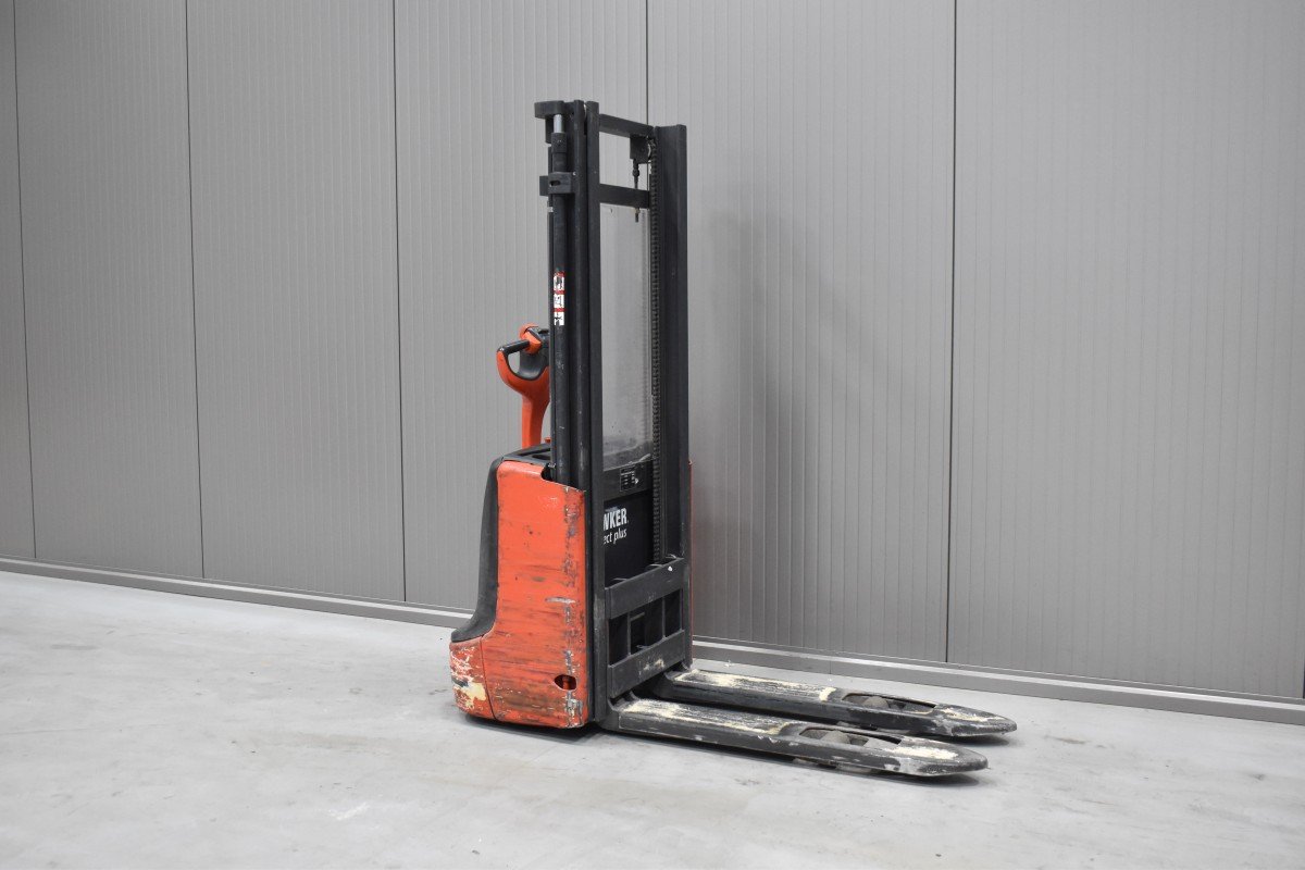 Gabelstapler Gebraucht kaufen – Linde L 12 mit Elektro in Österreich